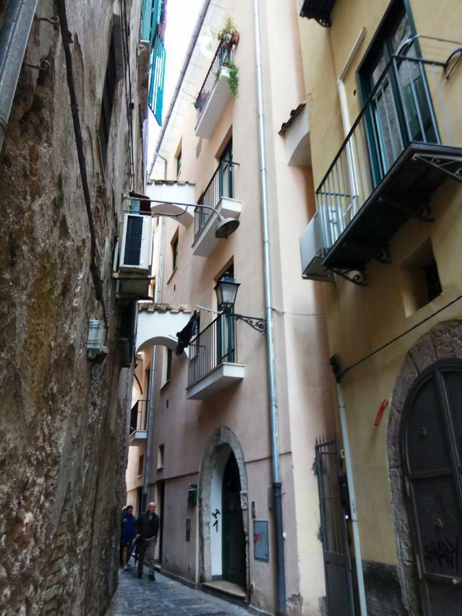 مبيت وإفطار Amalfitani Salerno Centro المظهر الخارجي الصورة